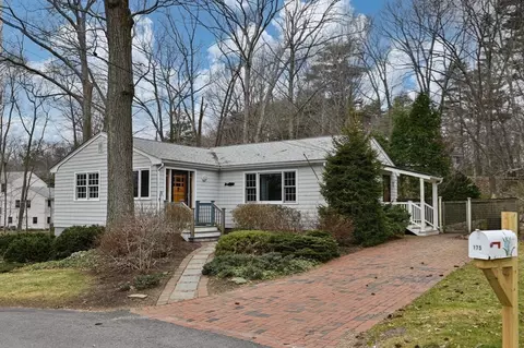 Exterior - 175 Echo Cove Rd, Hamilton, MA 01982 photo 4 of 9