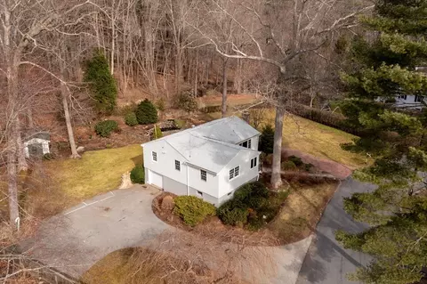 Exterior - 175 Echo Cove Rd, Hamilton, MA 01982 photo 1 of 9
