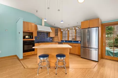 Kitchen - 175 Echo Cove Rd, Hamilton, MA 01982 photo 2 of 3
