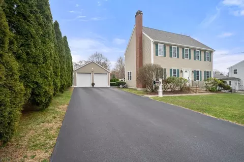 91 School St, Framingham, MA 01701