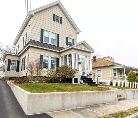 8 Field Ave, Methuen, MA 01844