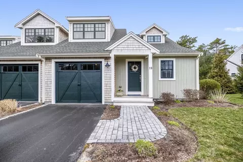 19 Rosebay Ln #19, Plymouth, MA 02360