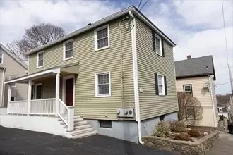 21 Nichols St, Salem, MA 01970