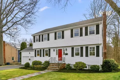 Exterior - 31 Melbourne Ave, Reading, MA 01867 photo 2 of 11