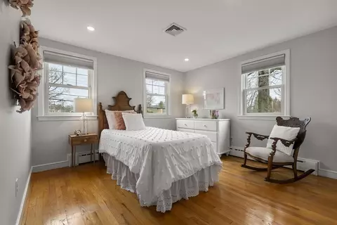 Bedroom - 31 Melbourne Ave, Reading, MA 01867 photo 4 of 5
