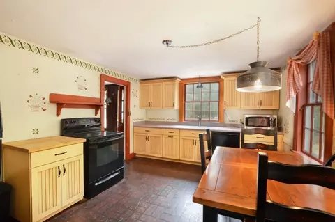 Kitchen - 158 Great Neck Rd, Wareham, MA 02571 photo 1 of 3