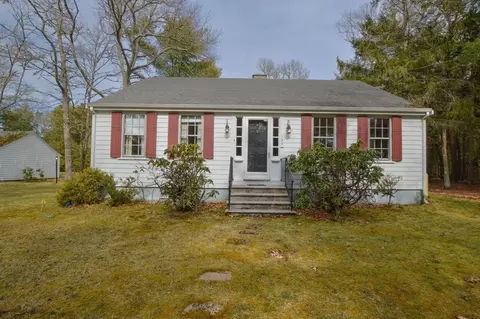 Exterior - 158 Great Neck Rd, Wareham, MA 02571 photo 2 of 11