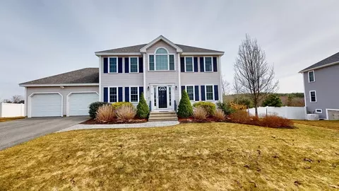 90 Joel Scott Dr, Holden, MA 01520