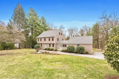 116 River St, Middleton, MA 01949