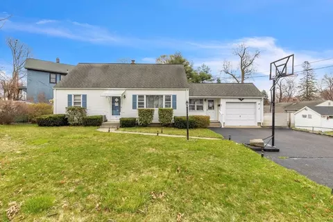 89 Silver St, West Springfield, MA 01089