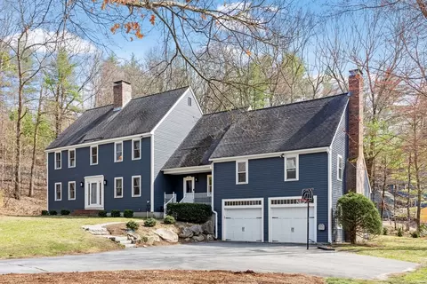 11 Kettle Hole Rd, Bolton, MA 01740