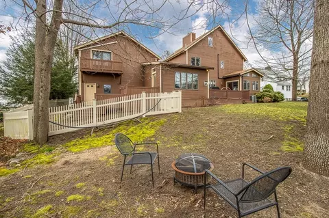 Exterior - 100 Grand St, Reading, MA 01867 photo 7 of 8