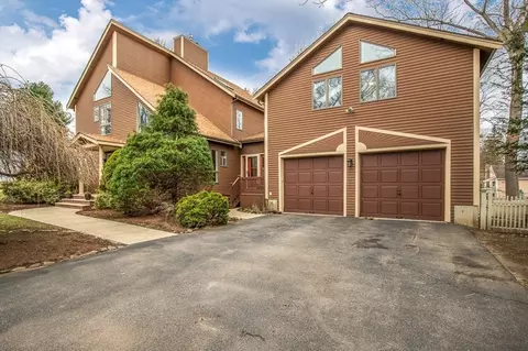 Exterior - 100 Grand St, Reading, MA 01867 photo 2 of 8