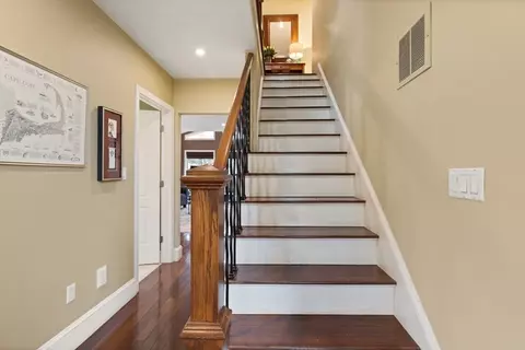 Entry Way - 100 Grand St, Reading, MA 01867 photo 2 of 2