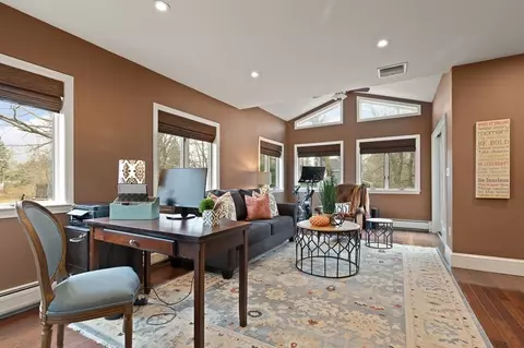 Living - 100 Grand St, Reading, MA 01867 photo 7 of 8