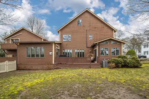 Exterior - 100 Grand St, Reading, MA 01867 photo 6 of 8