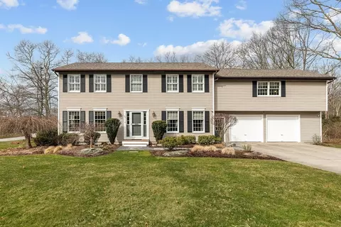 53 Emma James Way, Tiverton, RI 02878