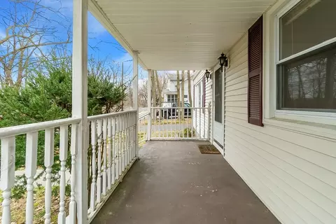 90 Worthy Ave, West Springfield, MA 01089