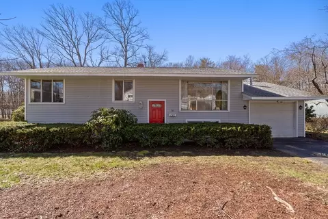 56 Susanne Dr, Northbridge, MA 01588