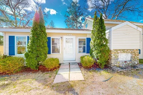 9 Bells Neck Rd #1, Harwich, MA 02671