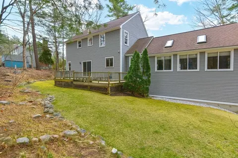 Exterior - 4 Crestview Dr, Uxbridge, MA 01569 photo 2 of 6