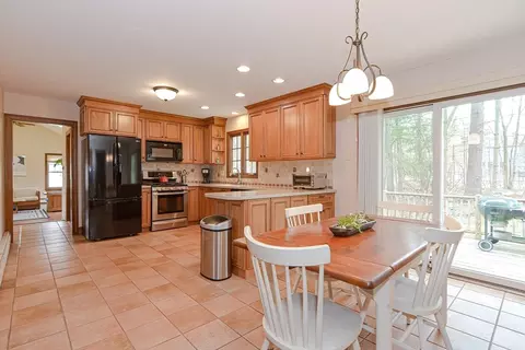 Kitchen - 4 Crestview Dr, Uxbridge, MA 01569 photo 3 of 3