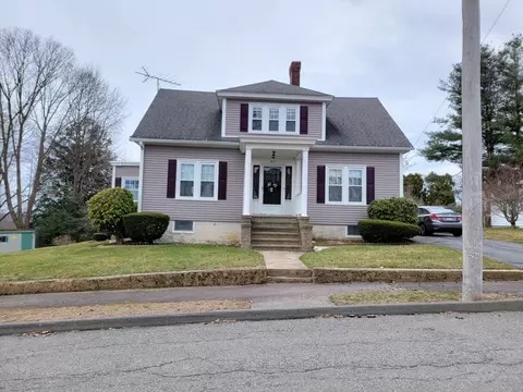 22 Winslow St, Gardner, MA 01440