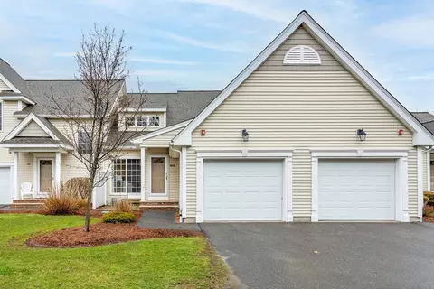 402 Autumn Ridge Dr #402, Ayer, MA 01432