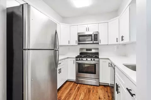 26 School St #210, Hull, MA 02045