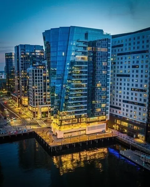 150 Seaport Blvd #19F, Boston, MA 02210