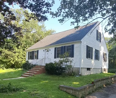 3 Cole Ave, Medway, MA 02053