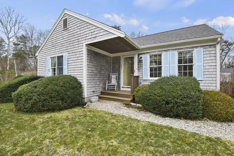 135 Plum Hollow Rd, Falmouth, MA 02536
