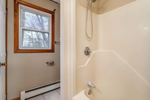 Bath - 100 Central Ave #3, Ayer, MA 01432 photo 4 of 4