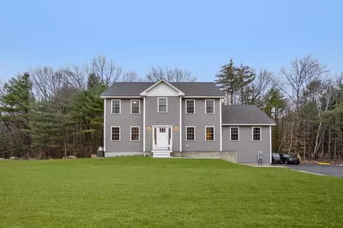 813 Chase Rd, Lunenburg, MA 01462