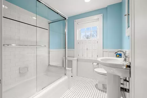 Bath - 16 Corning St, Beverly, MA 01915 photo 1 of 2