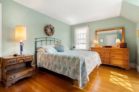 Bedroom - 16 Corning St, Beverly, MA 01915 photo 2 of 4