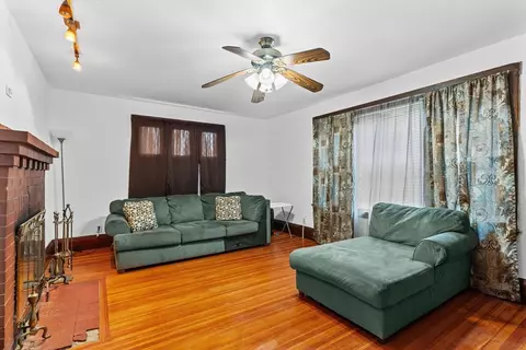 Living - 143 Timson St, Lynn, MA 01902 photo 2 of 4