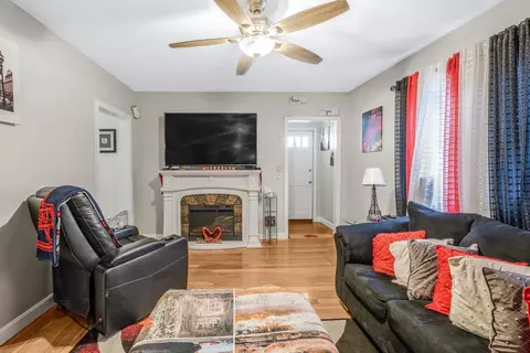 Living - 120 Plain St, Fall River, MA 02723 photo 4 of 5