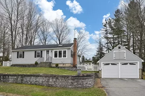 3 Swan Pond Rd, North Reading, MA 01864
