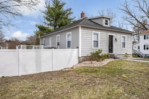 Exterior - 35 Wetherbee Ave, Lowell, MA 01852 photo 7 of 8