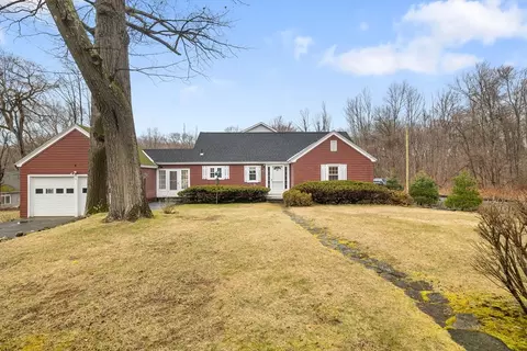 668 Burncoat St, Worcester, MA 01606
