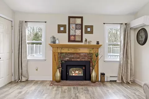 Living - 31 Winston Ave, Bourne, MA 02532 photo 3 of 4