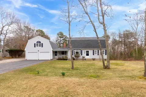 Exterior - 31 Winston Ave, Bourne, MA 02532 photo 2 of 10
