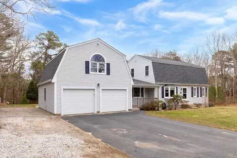 Exterior - 31 Winston Ave, Bourne, MA 02532 photo 8 of 10