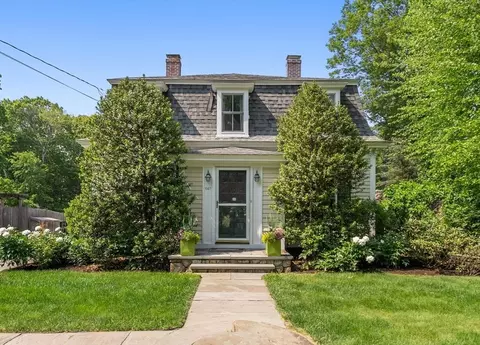 647 Boston Post Rd, Weston, MA 02493
