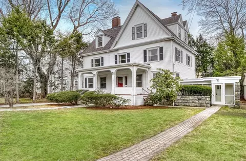 50 Grafton St, Newton, MA 02459