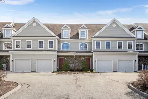 111 Tamarack Ln #111, Abington, MA 02351
