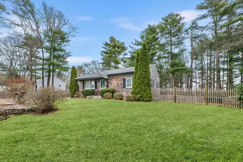 9 Frank Cutler Dr, Wareham, MA 02571 photo 1