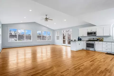 Living - 47 Cecile Dr, Chicopee, MA 01020 photo 2 of 2