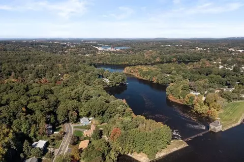 View/Area - 25 Crest Rd, Framingham, MA 01702 photo 8 of 9